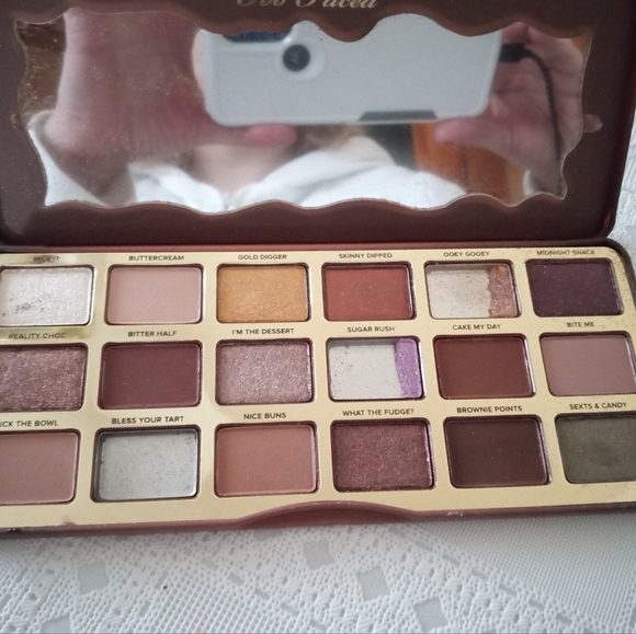 HP🔥Too Faced Better Than Chocolate Cocoa Infused EyeShadow, New w/Defects - Picture 3 of 14